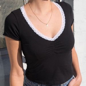 black gina lace top🤍